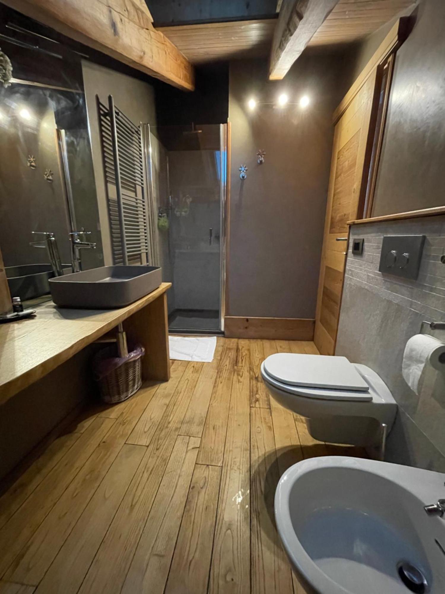 Lthorses & Dreams Bed & Breakfast La Thuile Exterior photo