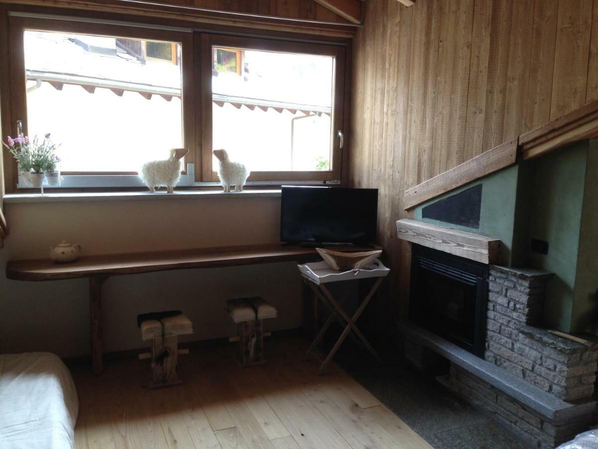 Lthorses & Dreams Bed & Breakfast La Thuile Exterior photo